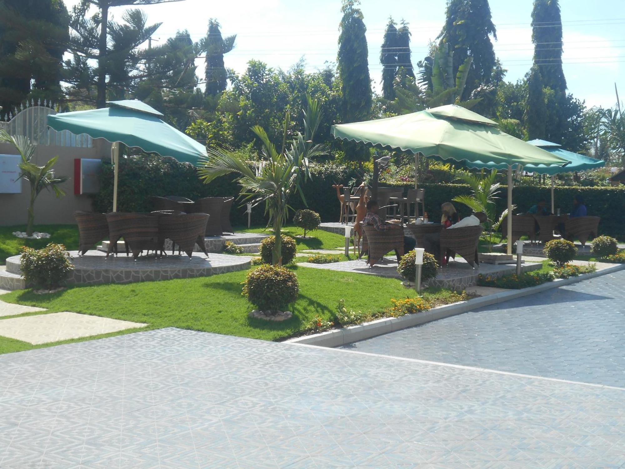 Adden Palace Hotel & Conference Centre Mwanza Exterior foto