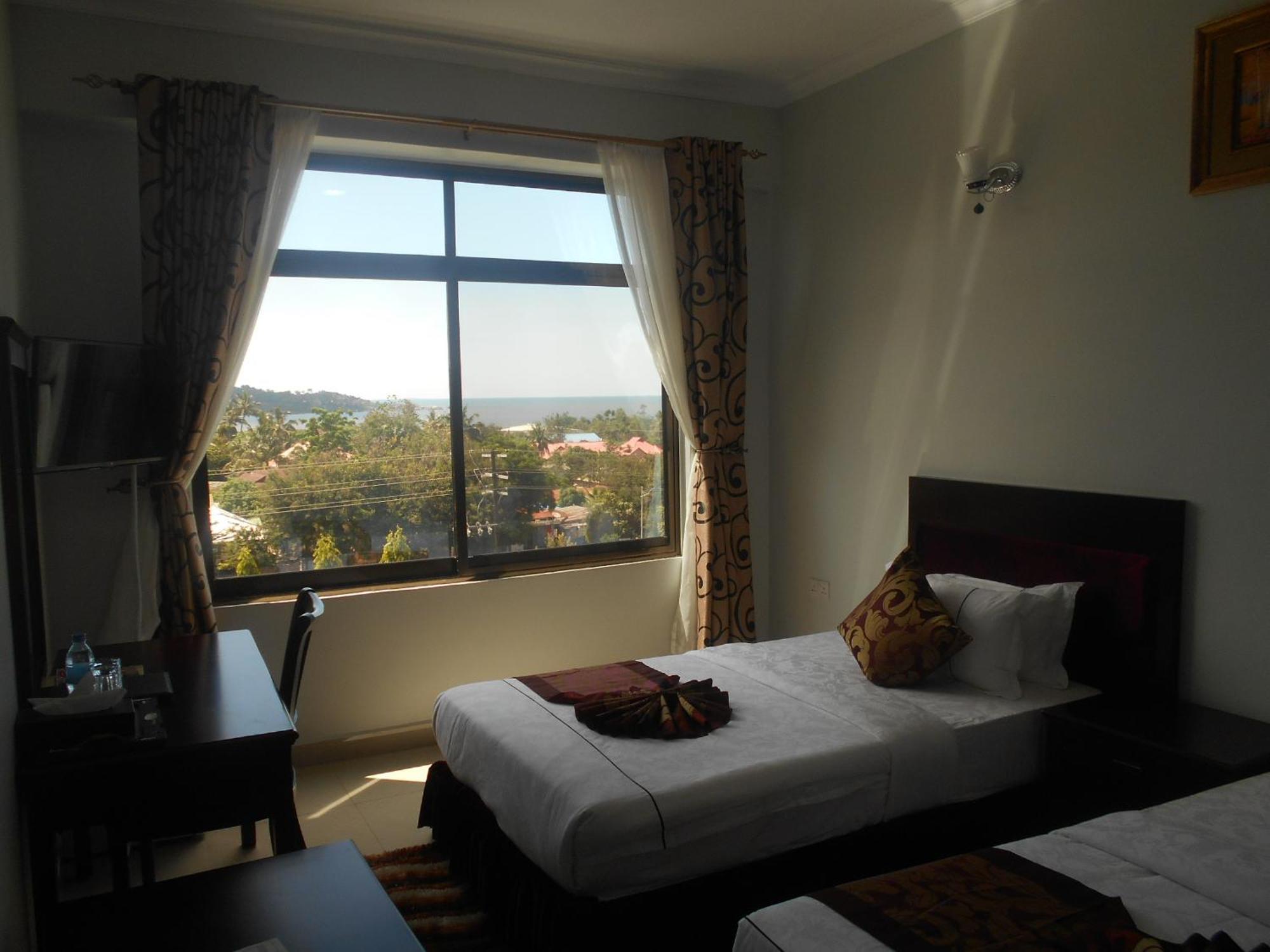 Adden Palace Hotel & Conference Centre Mwanza Exterior foto